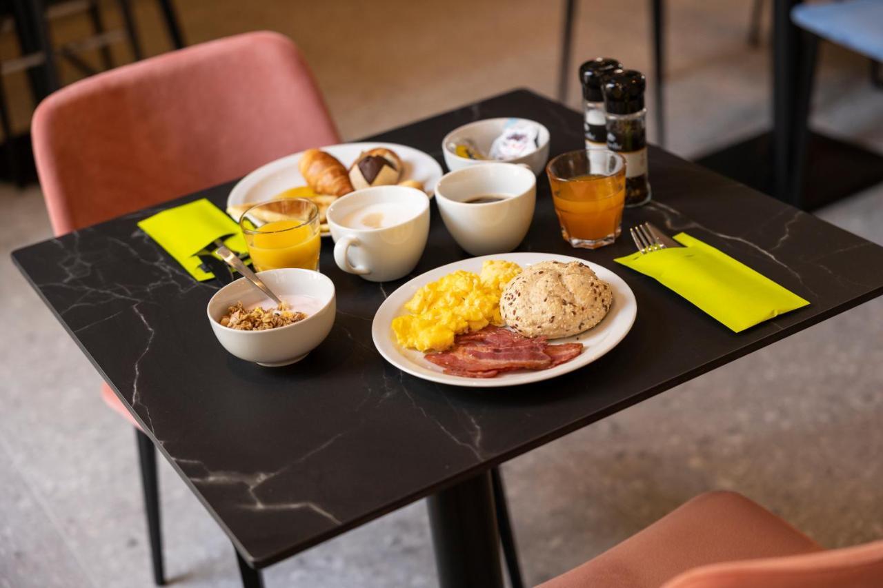 B&B Hotel Hasselt Ngoại thất bức ảnh